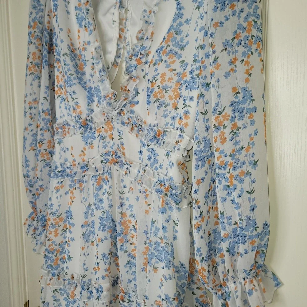 Women's M White Blue Orange Floral Fit & Flare Dress V-Neck Back Cutout Ruffle